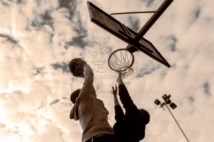 爆冷！湖人意外不敌倒数球队，赛后详解最大输球原因非东契奇